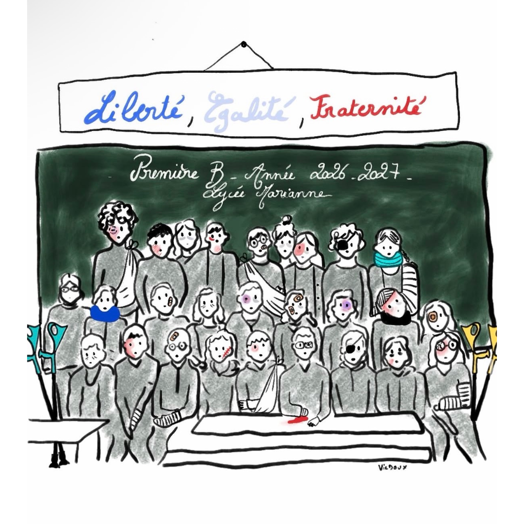 Artwork 9: A class portrait of injured pupils below the motto Liberté, Égalité, Fraternité.
